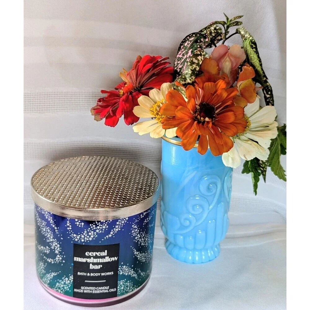 Bath & Body Works Cereal Marshmallow Bar 3-Wick Candle Cosmic Star Wrap NEW